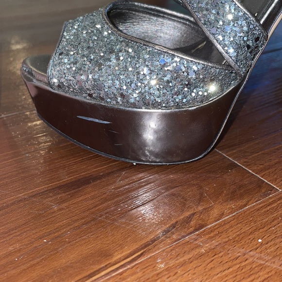 Miu Miu Glitter 2 Pumps - Picture 6 of 9